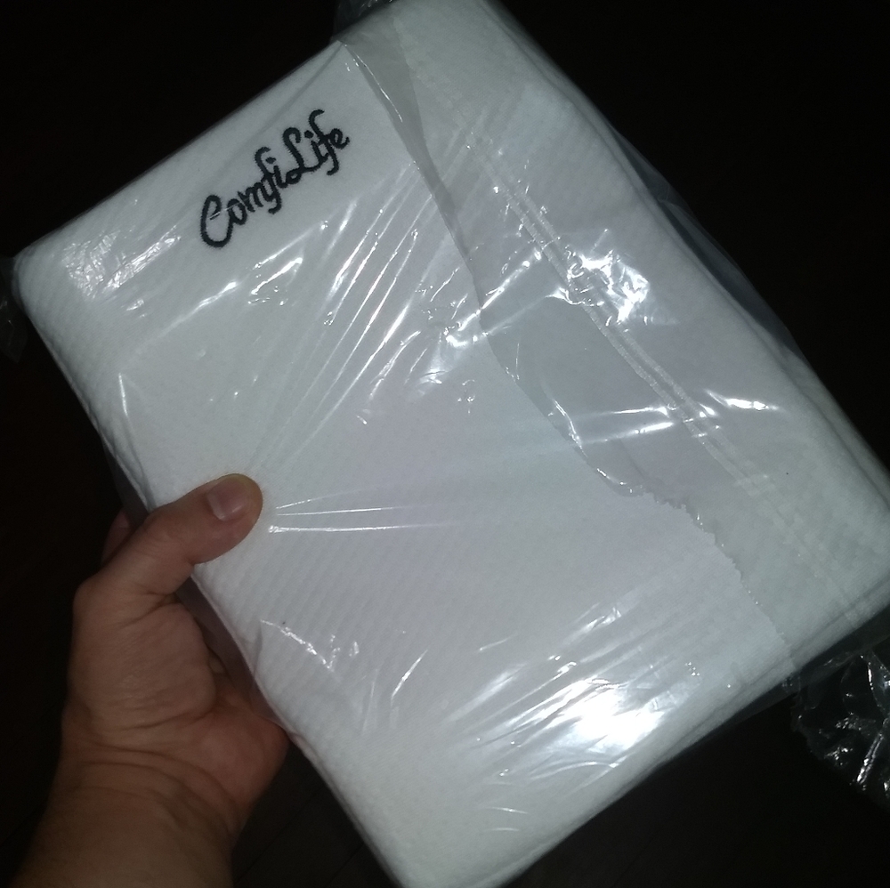 MEMORY FOAM PILLOW - ComfiLife Orthopedic KP-22